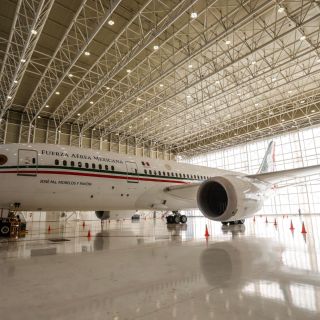 Un año después, avión presidencial vuelve a México; no hubo comprador