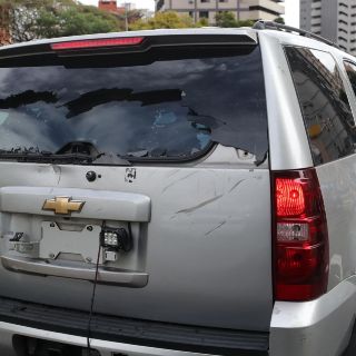 Civiles armados impiden el ingreso de opositores al Parlamento venezolano