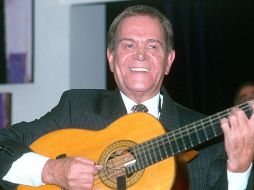 El cuerpo de Correa fue velado durante la mañana a puerta cerrada. SUN / ARCHIVO