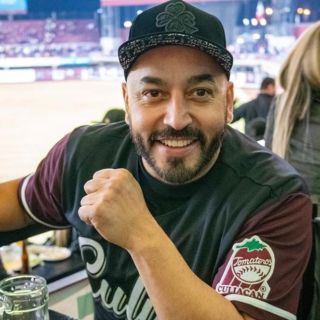 Se mofan de Lupillo Rivera en estadio de los Tomateros de Culiacán