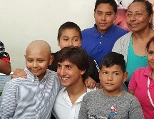 Andrés Roca Rey (c) se dijo entusiasmado por ayudar a los niños con cáncer. EL INFORMADOR/D. Reos