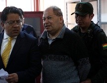 Romero (c) está acusado por la presunta comisión de los delitos de 