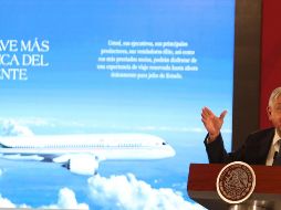 “Se vende, se renta o se rifa, pero yo no me voy a subir a ese avión”, sentenció López Obrador. EFE/M. Guzmán