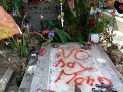 La ofensiva frase generó reacciones de repudio en redes sociales, donde circularon las imágenes. TWITTER/@brigadalobo1109