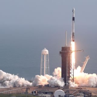 SpaceX logra exitosa última prueba de cápsula Crew Dragon
