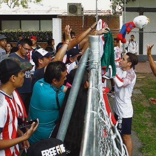 Las Chivas entrenan con público