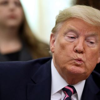 Testigos entrampan el juicio político contra Donald Trump