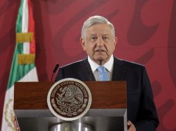 AMLO aseguró que su gobierno tiene la hipótesis de que empresas que son competidoras de Pemex en producción de gas están realizando acciones para afectarlos. NTX / R. Solís