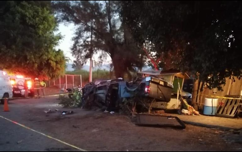 El accidente ocurrió la madrugada de este lunes sobre la carretera que conduce de Tamazula a Zapotiltic. ESPECIAL