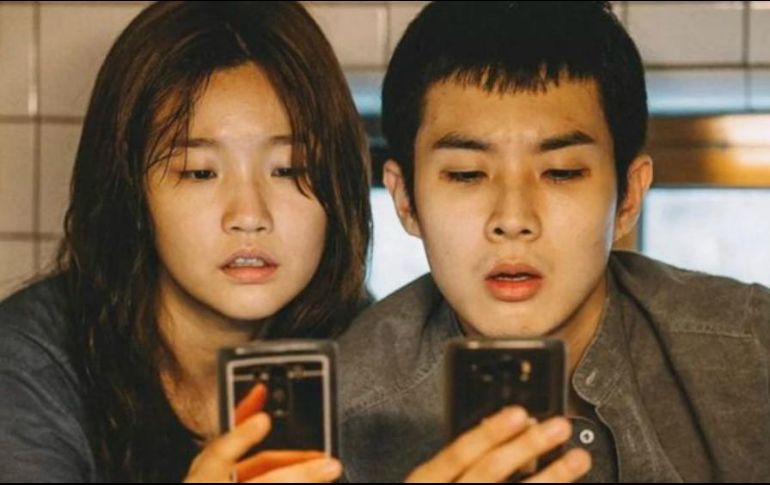 Es primera vez que una película surcoreana es nominada al Oscar en la categoría de mejor película. NEON