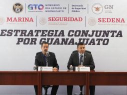 El fiscal Carlos Zamarripa detalló que los sospechosos están vinculados con delitos de homicidio, tentativa de homicidio, extorsión y privación ilegal de la libertad. ESPECIAL/FGE Guanajuato