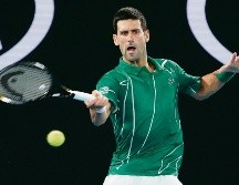 Primera prueba. El serbio regresa una bola al alemán Jan-Lennard Struff.