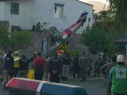 La casa afectada estaba sola al momento del incidente, y no se generó ningún incendio por el impacto. ESPECIAL