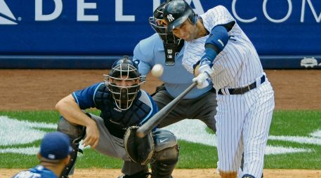 El 9 de julio de 2011, Jeter conectó su imparable número tres mil en su carrera, en el juego que los Yankees disputaron en casa ante los Rays de Tampa Bay. AP