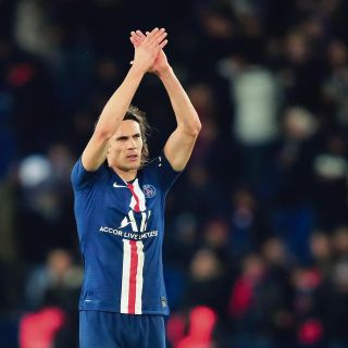 PSG quiere mantener a Cavani