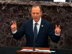 El congresista Adam Schiff, a cargo de la acusación contra Trump, habla ante el Senado. Los demócratas tienen 24 horas en los próximos tres días para presentar su caso. AP/Senate Television