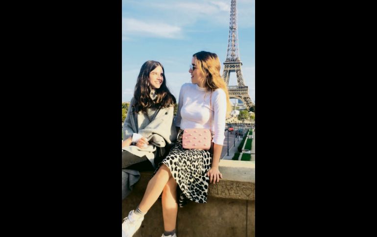 En París, Sofía y Fernanda.