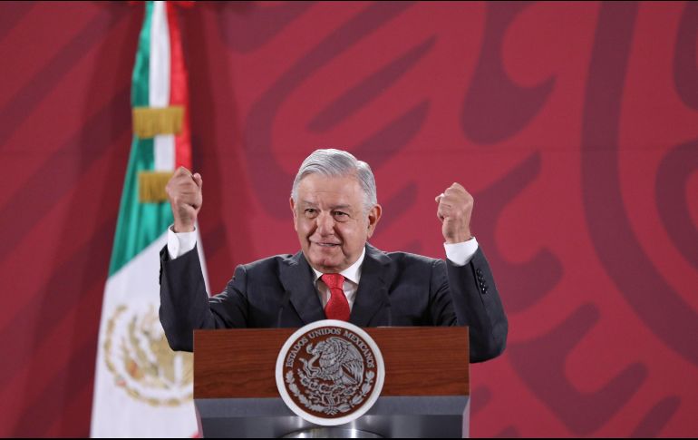 López Obrador señaló que será el canciller Marcelo Ebrard quien se pondrá en contacto con gobiernos del mundo para comprar el medicamento. EFE / S. Gutiérrez