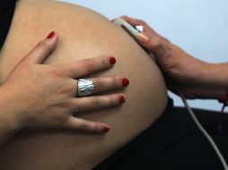 El gobierno busca coartar el ''turismo de maternidad'', en el que mujeres viajan al país  dar a luz a fin de que sus bebés tengan la codiciada ciudadanía estadounidense. AFP / ARCHIVO