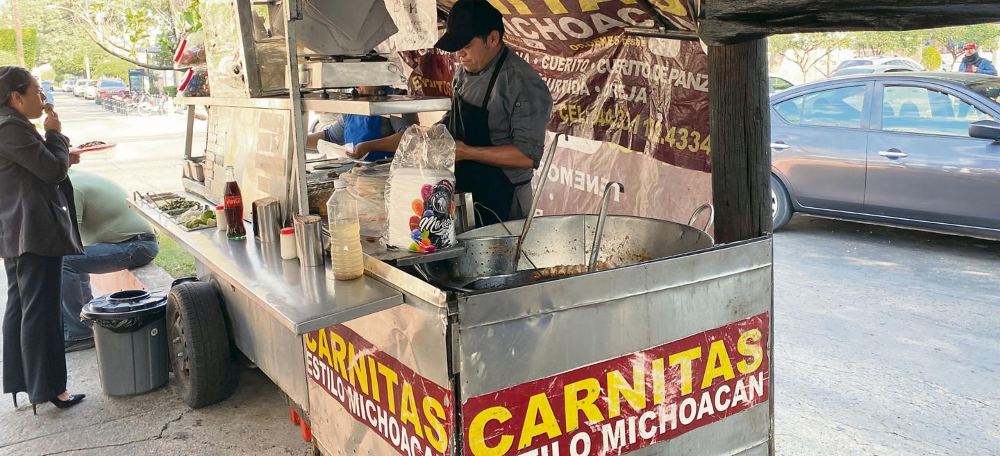 Carnitas Estilo Mechoacán está ubicado en la colonia Chapalita.