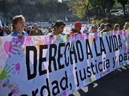 La Caminata por la Paz está siendo resguardada por aire y tierra por elementos de seguridad de Morelos. AFP / P. Pardo