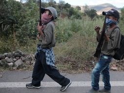 La presentación de niños como policías comunitarios en Guerrero ha generado el rechado de diversos organismos y colectivos defensores de los derechos humanos. EFE/ARCHIVO