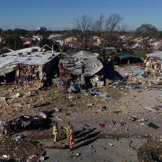 Confirman dos muertos en explosión en Houston