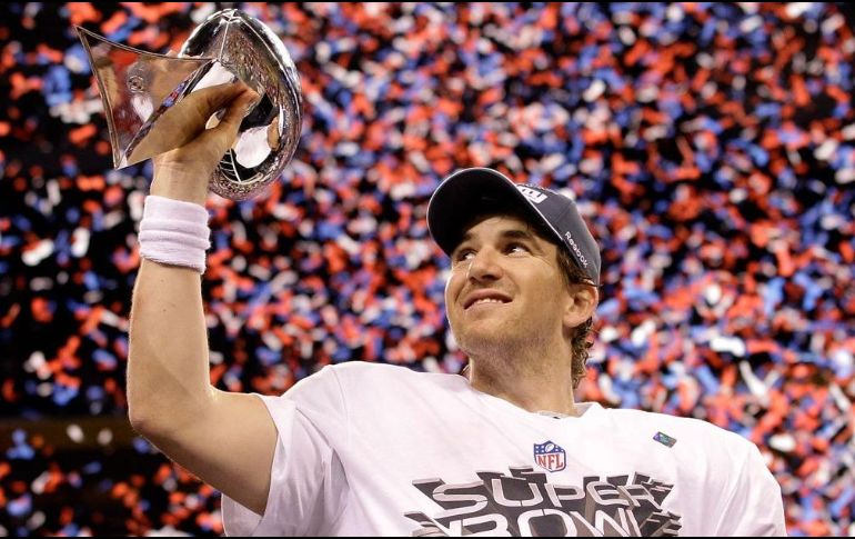 En sus 16 temporadas en la NFL, el mariscal de campo ganó dos anillos de Super Bowl, justamente ante Tom Brady y los Patriots. TWITTER / @Giants