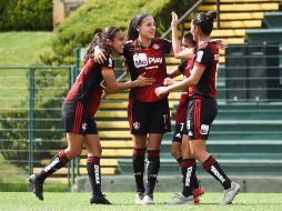 Ibarra (C) anotó tres goles, uno de ellos olímpico, en la cancha Alfredo ''Pistache'' Torres del Club Atlas Colomos. IMAGO7