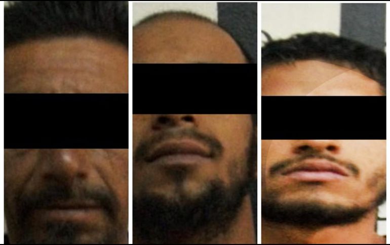 Además de la detención de estas personas, los uniformados lograron asegurar armas largas, chalecos tácticos, cargadores, equipos de comunicación y un vehículo. ESPECIAL/FGR