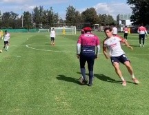 Por sus jugadores ausentes, Chivas deberá buscar variantes en su delantera para sus próximos encuentros. TWITTER / @Chivas