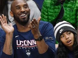 Según las primeras versiones de las autoridades, el legendario jugador se dirigía a un juego de baloncesto con su hija. AP / ARCHIVO