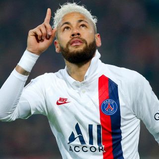 Neymar dedica gol a Kobe Bryant