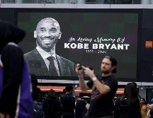 El Grammy entrega primeros premios empañado por el escándalo y el luto por Kobe Bryant