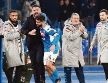 Con dedicatoria. Lorenzo Insigne compartió su anotación con Gennaro Gattuso. EFE
