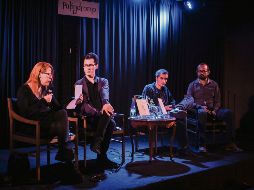 Novedades. Los escritores Álvaro Luquin y Eduardo Padilla (al centro), quienes compartieron sus impresiones en Palíndromo, fueron presentados por Fanny Enrigue y Carlos Vicente Castro. ESPECIAL