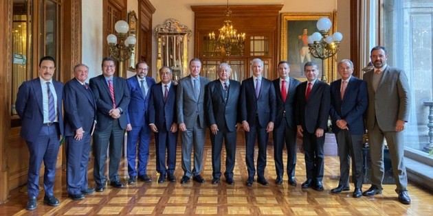 Gobernadores del PRI respaldan al Insabi tras reuni&oacute;n con L&oacute;pez Obrador