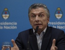Macri dejó el país con una deuda externa de 311 mil millones de dólares al tercer trimestre de 2019, año que cerró con 53.8% de inflación y una pobreza de 40%. AFP / ARCHIVO