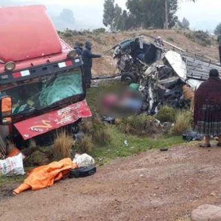 Accidente carretero en Bolivia deja 13 muertos y tres heridos