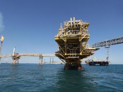 Señalan que las acciones implementadas permitirán producir al 31 de marzo de este año alrededor de 289 mil barriles por día de aceite por arriba de la tendencia de disminución de producción que se observó en 2018. NTX / ARCHIVO