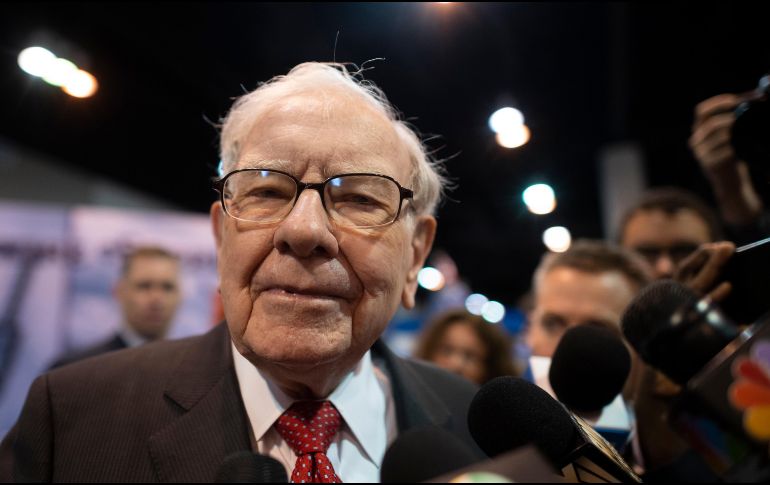 Buffett, una de las personas más ricas del mundo, dijo que aceptó venderle a Lee Enterprises. AFP/ARCHIVO