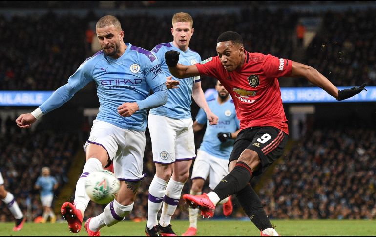 El City tendrá la oportunidad de defender su título ante el Aston Villa, escuadra que derrotó sorpresivamente al Leicester City ayer. AFP / O. Scarff