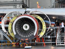 La base de mantenimiento emplea actualmente a mil 400 trabajadores para dar mantenimiento a aeronaves. AFP/Archivo