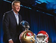 Preparado. Roger Goodell fue cuestionado en torno a una serie de temas que le conciernen al ser el comisionado de la Liga deportiva más importante del mundo. EFE / J. Mabanglo