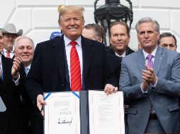 Trump firma T-MEC y México lanza grupo para crecimiento económico