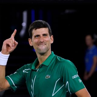 Djokovic atribuye su alto nivel a Federer y Nadal