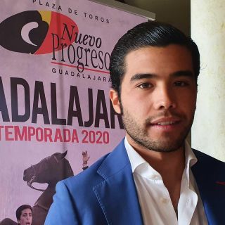 Reconocen a Diego San Román