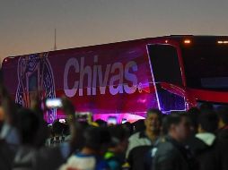 Chivas viajó vía terrestre a San Luis desde León, luego de que el avión que los transportaba a San Luis hiciera escala también en Ciudad Victoria. TWITTER / @Chivas