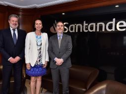 Laura Diez Barroso Azcárraga cuenta con 25 años de experiencia en cargos directivos. TWITTER/SantanderMx