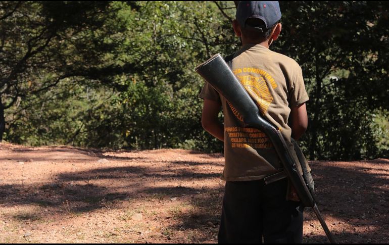 La semana pasada se dieron a conocer imágenes de 19 menores de edad armados por parte de la Coordinadora Regional de Autoridades Comunitarias. EFE / ARCHIVO